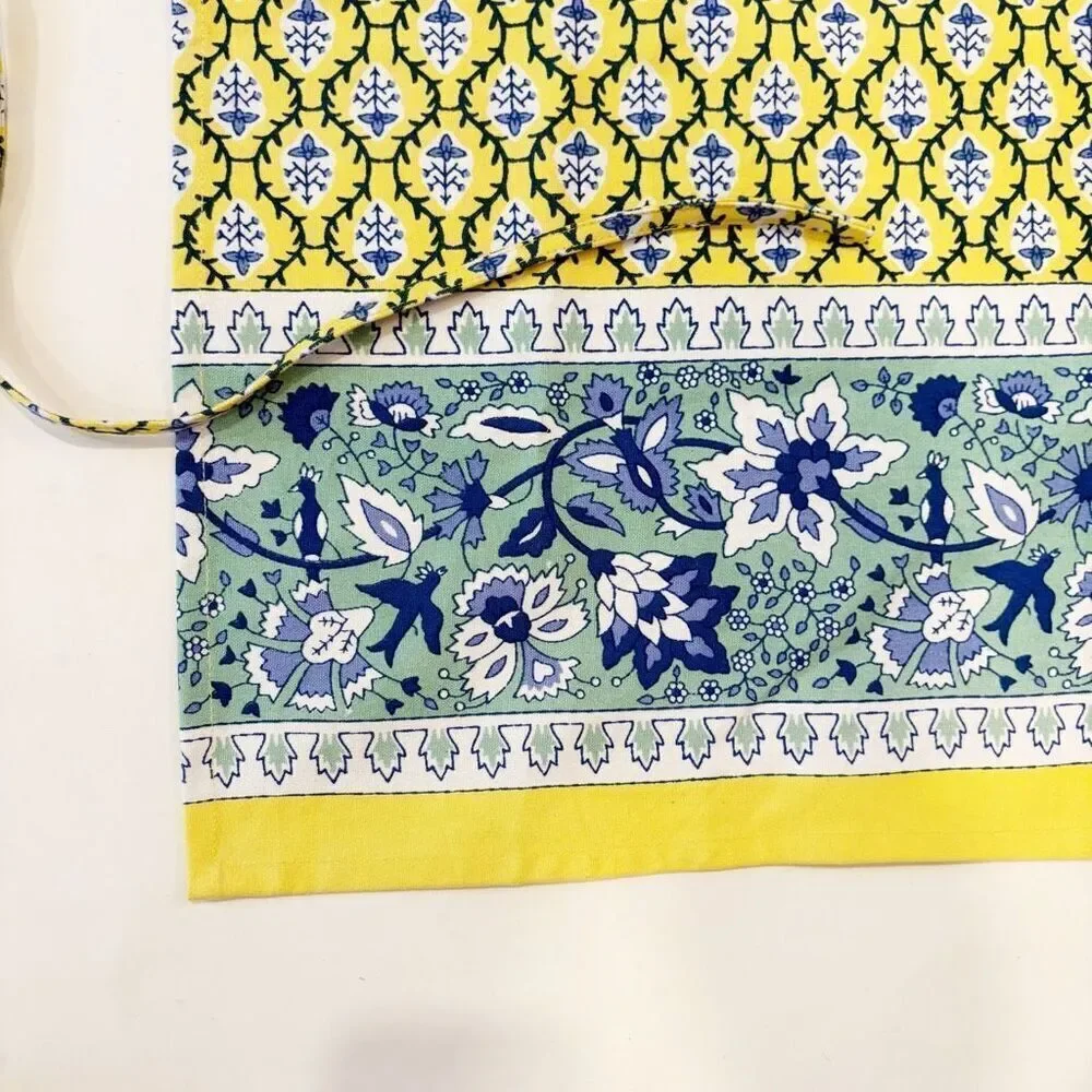 NWOT Pomegranate Hostess Set Apron Oven Mitts Block Print